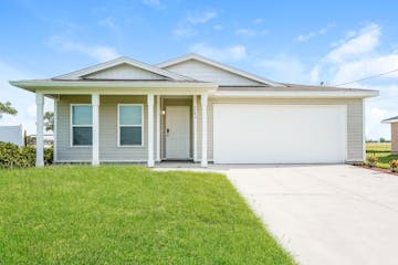 2043 N W 1ST ST CAPE CORAL, FL 33993